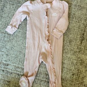 Hello Embroidered Ribbed Ruffle-Trim Ribbed One-Piece Pajama- Pink NWOT